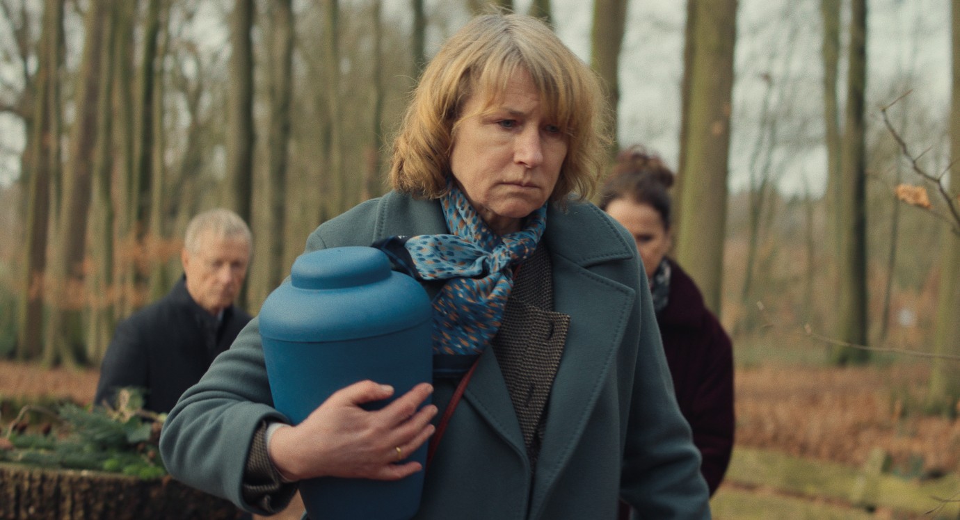 74. Berlinale | Dźwięki popiołów – recenzja “Symfonii o umieraniu” (reż. Matthias Glasner)